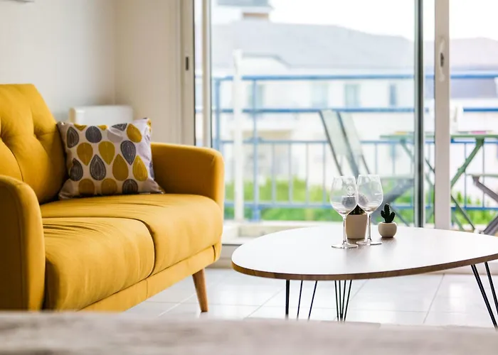 Appartement Avec Superbe Vue Sur Le Port De Plaisance Des Sables D'olonne - 4 Personnes *