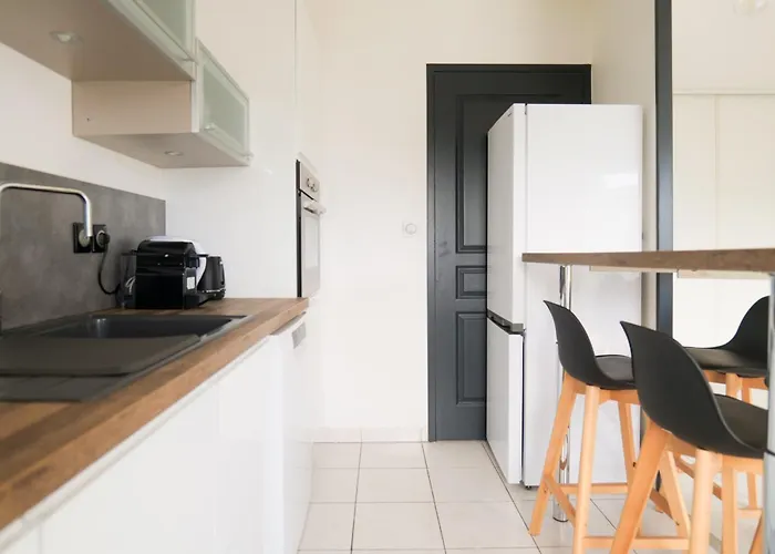 Appartement Avec Superbe Vue Sur Le Port De Plaisance Des Sables D'olonne - 4 Personnes