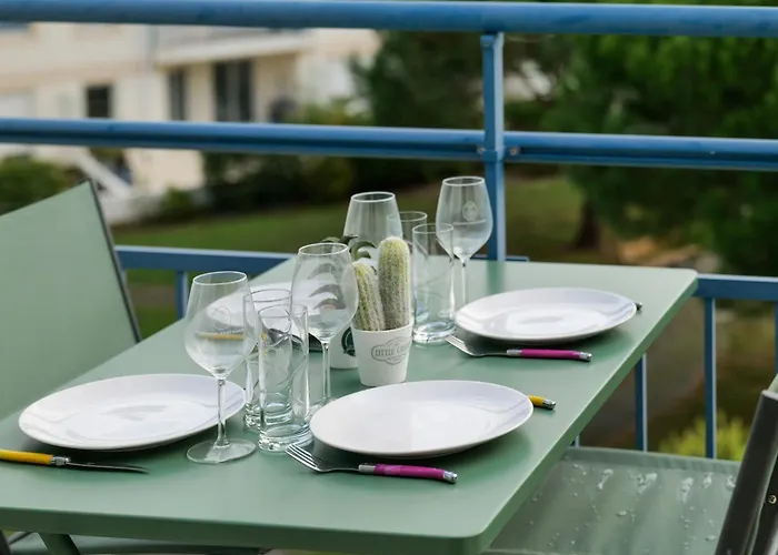 Avec Superbe Vue Sur Le Port De Plaisance Des Sables D'olonne - 4 Personnes Appartement *